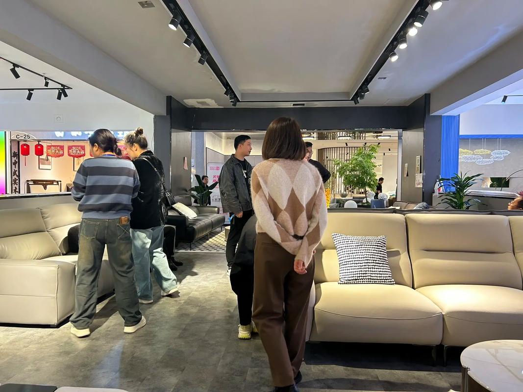 蠡口家具城局度春季訂貨會火熱進行，源頭工廠直供家具批發(fā)新機遇